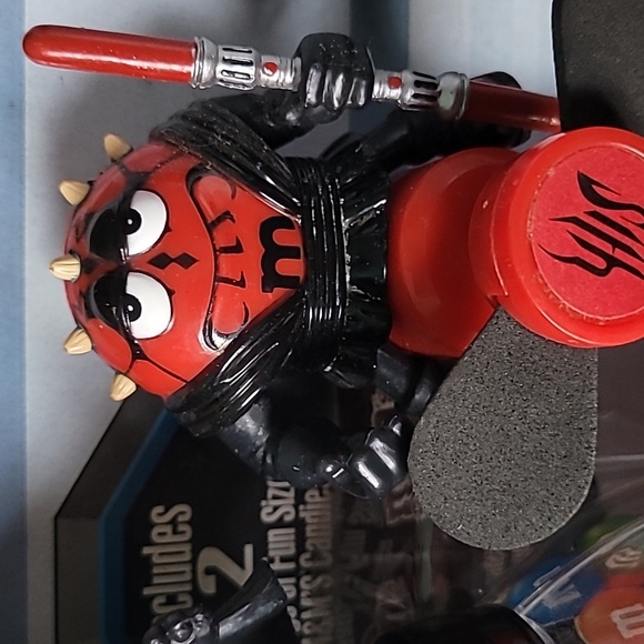 *Rare* 2012 Star Wars Gift Pack Candy Dispenser and Candy Fan - Picture 4 of 10